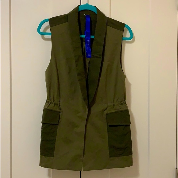 KIT & ACE Green Vest - Picture 1 of 5